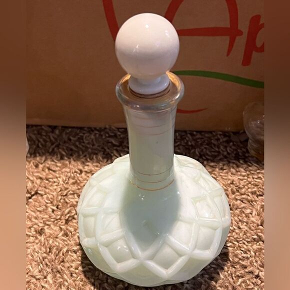 Color Lite blue Opaline Basket Weave Patterned glass with Lid and Cork. - Picture 1 of 9